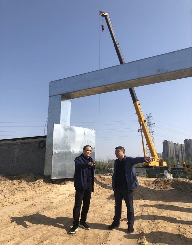 郑州市建设投资集团有限公司党委委员、副总经理张岩到侯寨新镇区安置区调研项目建设工作